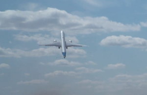 Niemal pionowy start Boeinga 777-9 na lotniczym show. Robi wrażenie! 