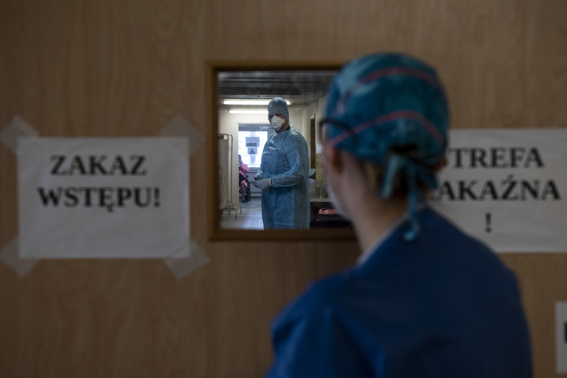 Niemal stu pacjentów szpitala psychiatrycznego zakażonych jest koronawirusem, zdjęcie ilustracyjne /Filip Blazejowski /Agencja FORUM