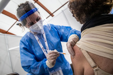Niemcy. 1800 osób zaszczepiono przeterminowaną szczepionką przeciw COVID-19
