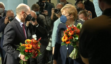 Niemcy: Angela Merkel przekazała władzę kanclerską Olafowi Scholzowi