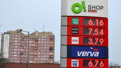 Niemcy będą tankować w Polsce? Minister o turystyce paliwowej