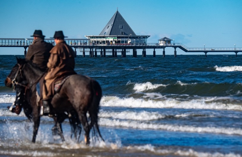 Niemcy boją się polskiej inwestycji w Świnoujściu. Na zdj. plaża w przygranicznej gminie Heringsdorf /STEFAN SAUER/AFP /AFP