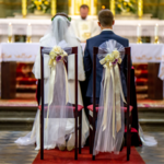 Niemcy dają skromne koperty na komunię. Tyle wkładają do weselnych