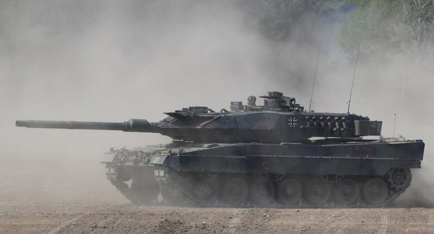 Niemcy dostarczą Ukrainie swoje czołgi Leopard 2 /FOCKE STRANGMANN /PAP/EPA