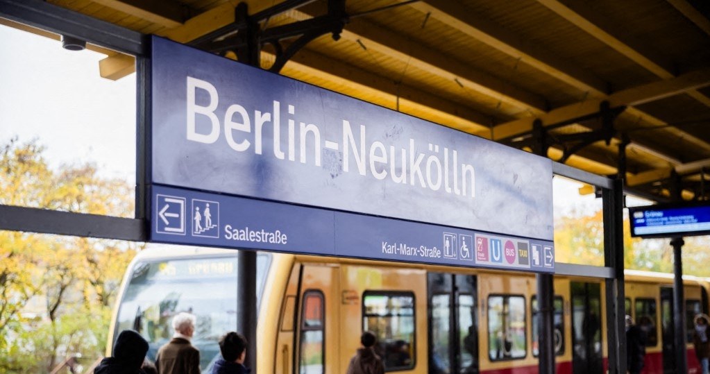 Niemcy na poważnie zastanawiają się nad ograniczeniem wypłat zasiłków dla niepracujących. Na zdj. Berlin /CHRISTOPH SOEDER/DPA /AFP