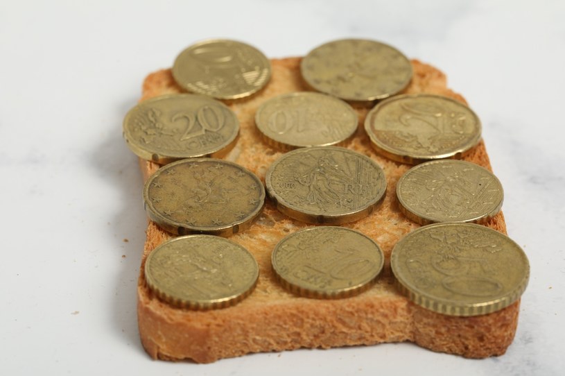 Niemcy płacą prawie 1 euro za chleb /123RF/PICSEL