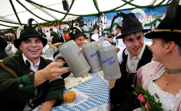 Niemcy pokorni wobec przemiany Polski? "Czas wyniosłości minął"