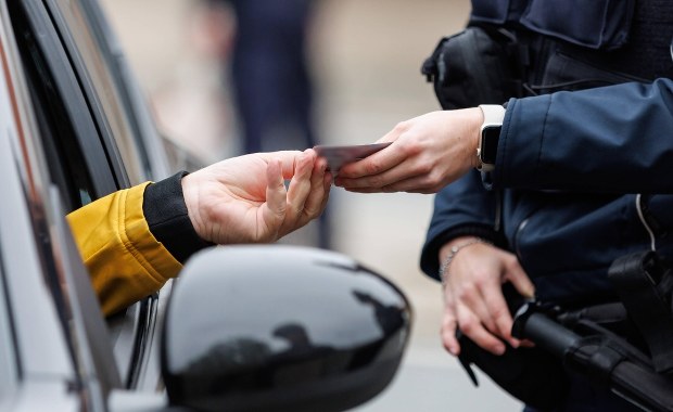 Niemcy przedłużają kontrole na granicach z Polską, Czechami i Szwajcarią