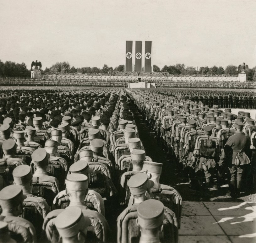 Niemcy również próbują poradzić sobie z kłopotliwym dziedzictwem. Na zdj. teren zjazdów w Norymberdze, 1936 rok /adoc-photos/Corbis via Getty Images /Getty Images