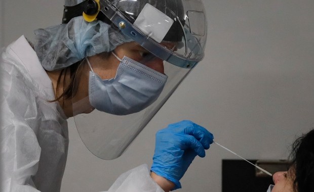 Niemcy rozważają powrót do home office i certyfikaty w miejscu pracy 