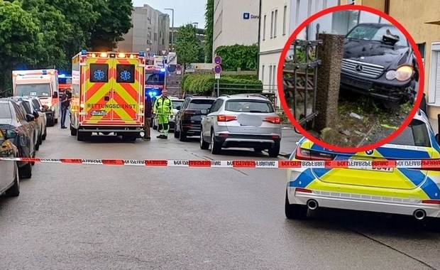 Niemcy: Samochód wjechał w grupę ludzi na chodniku