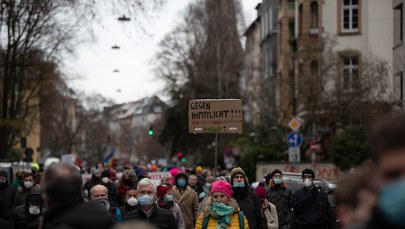 Niemcy: Trzy razy więcej zakażeń niż tydzień temu. Władze zapowiadają restrykcje