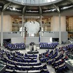 Niemcy zawieszają limit zadłużenia, by ratować gospodarkę