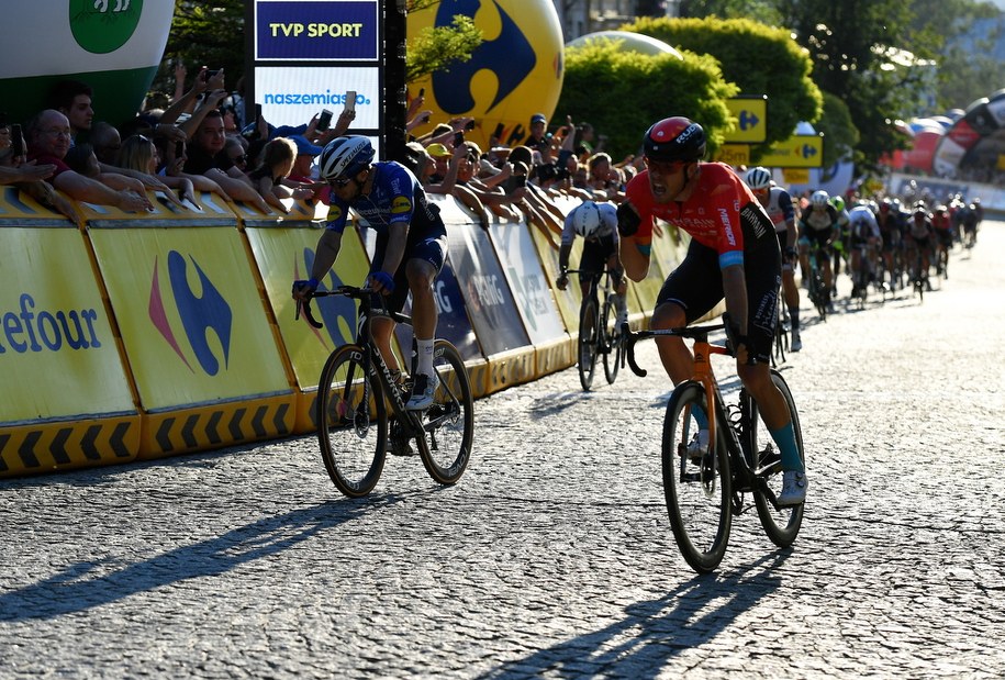 Niemiec Phil Bauhaus z ekipy Bahrain Victorious wygrał 1. etap 78. Tour de Pologne z metą w Chełmie /Wojtek Jargiło /PAP