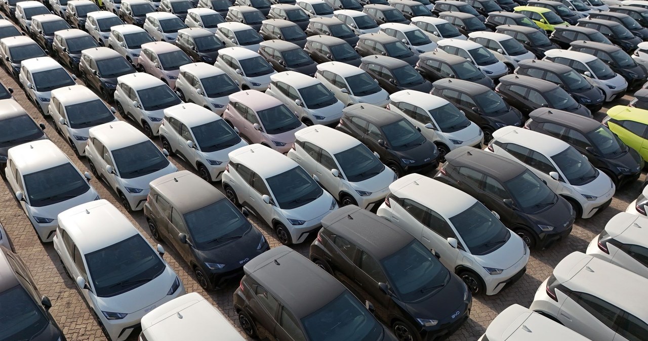 Niemieccy producenci ostrzegają przed konsekwencjami wprowadzenia karnych ceł na chińskie samochody elektryczne. /CFOTO/Future Publishing via Getty Images /