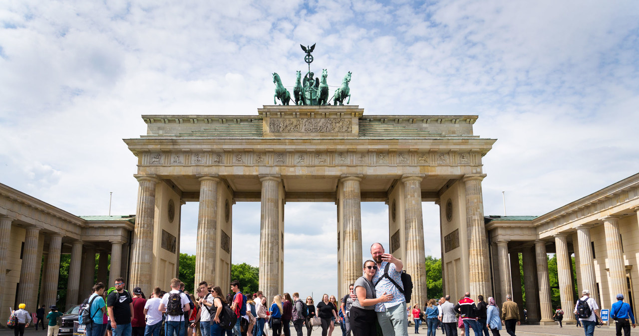Niemieccy przedsiębiorcy obawiają się utraty konkurencyjności. Na zdj. Berlin, Brama Brandenburska /123RF/PICSEL