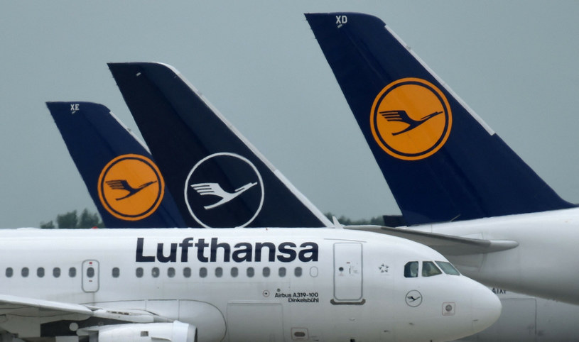 Niemiecka część Lufthansy odwołała setki letnich lotów z powodu braków kadrowych /CHRISTOF STACHE /East News