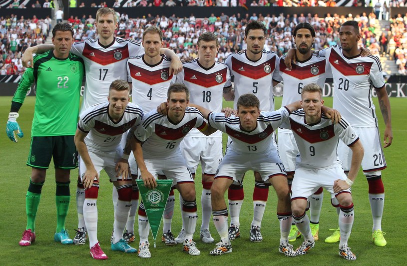 Niemiecka jedenastka przed meczem z Armenią /AFP