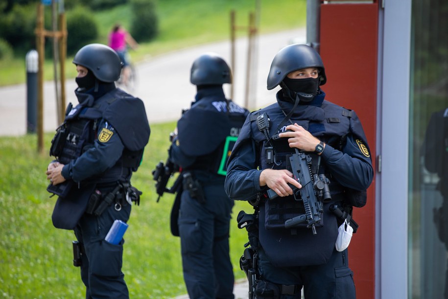 Niemiecka policja prowadziła poszukiwania na szeroką skalę /PHILIPP VON DITFURTH /PAP/EPA