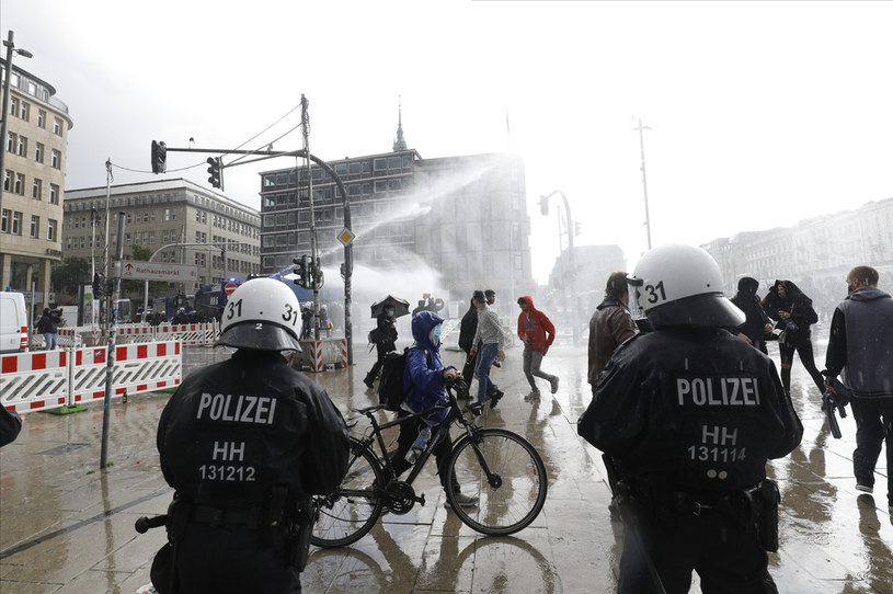 Niemiecka policja, zdjęcie ilustracyjne /MORRIS MAC MATZEN /AFP