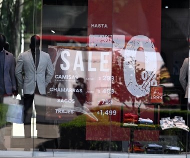 Niemiecka sieć odzieżowa bankrutuje. Sprzedawała garnitury od 90 lat