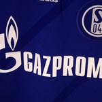 Niemiecki klub Schalke 04 usuwa logo Gazpromu z koszulek piłkarzy