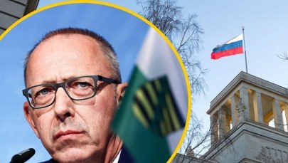 Niemiecki polityk przyłapany na przyjęciu u Rosjan. Kuriozalne tłumaczenie