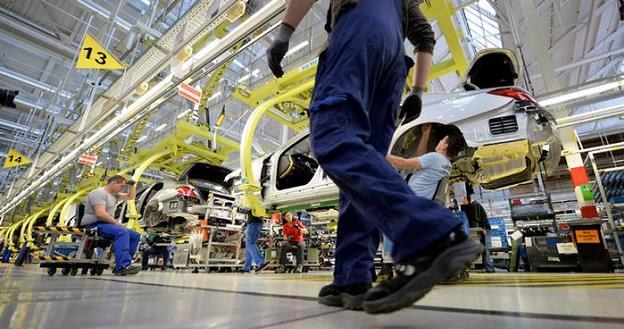 Niemiecki przemysł chce odgrywać aktywną rolę w integracji imigrantów oferując miejsca pracy /Deutsche Welle