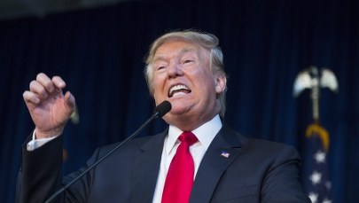 Niemiecki "SZ": Prawicowy populizm zagraża demokracji. "Nie przejmuje się faktami, fałszuje liczby"