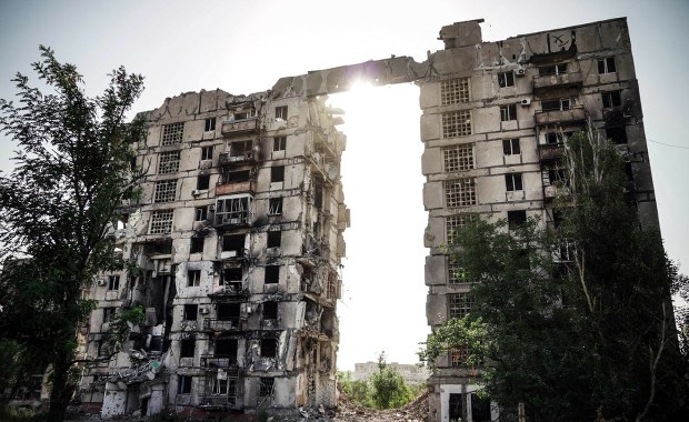 Niemieckie firmy odbudowują Mariupol. Na kontrakcie dla rosyjskiego MON