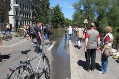 Niemieckie Halle pod wodą, mieszkańcy ratują miasto