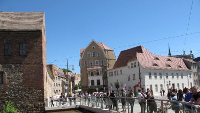 Niemieckie Halle pod wodą, mieszkańcy ratują miasto