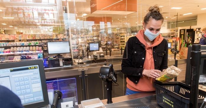Niemieckie sieci supermarketów, jak Lidl, Edeka i Rewe chcą promować szczepienia na COVID-19 /Deutsche Welle