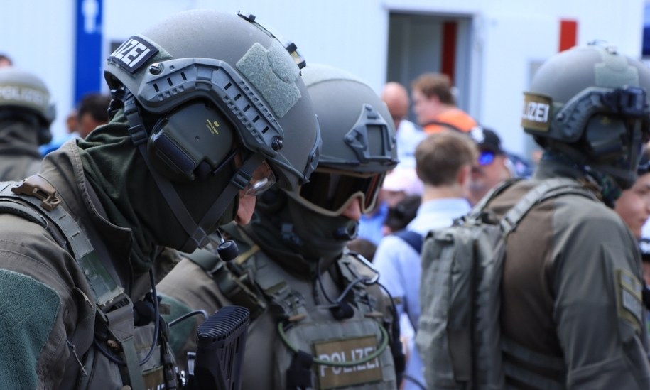 Niemieccy specjalsi na Cyprze. "Bild": Mają odbić zakładników Hamasu