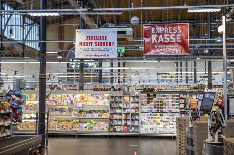 Niemieckie supermarkety mają kłopoty z zaopatrzeniem /Maja Hitij / ddp images  /Agencja FORUM