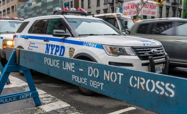 Niemowlę w wózku ofiarą strzelaniny. Napastnicy poruszali się na motorowerze