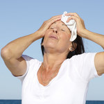 Nieoczywiste powody uderzenia gorąca. To wcale nie musi być menopauza