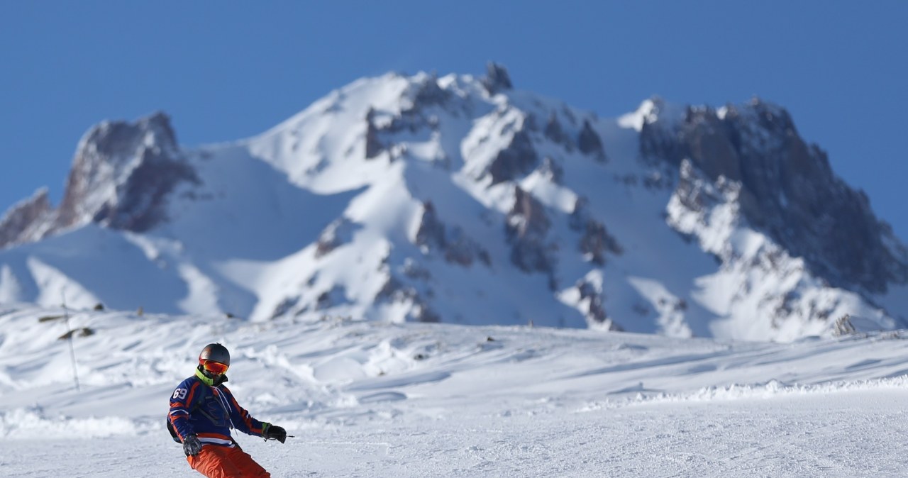 Nieoczywisty miejsce na zimowy wyjazd. Tutaj poszusujesz na stokach w atrakcyjnych cenach /East News