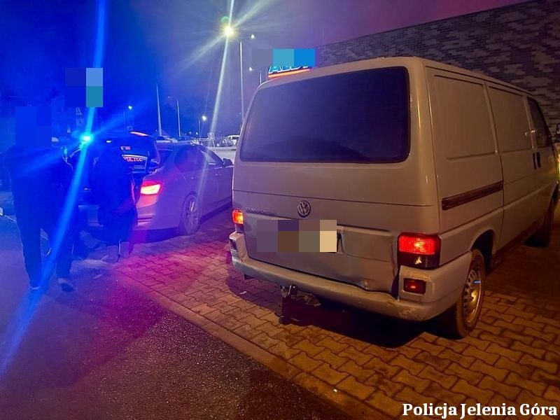 Nieodpowiedzialni seniorzy zatrzymani w niedzielę handlową /KMP Jelenia Góra /