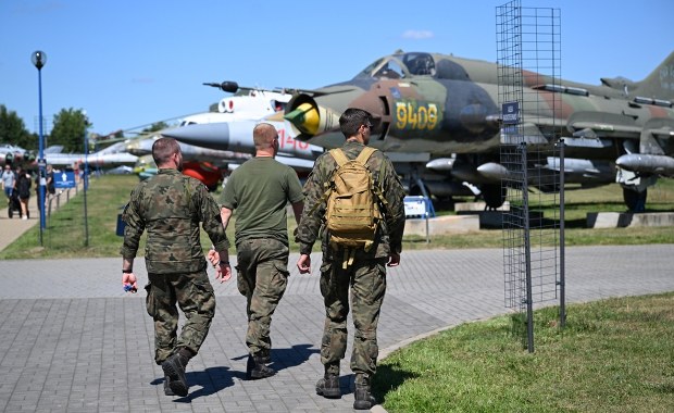 Nieoficjalnie: Udział wojskowych w pokazach lotniczych wstrzymany