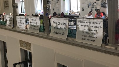 Niepełnosprawni protestujący w Sejmie: Polska się nas wstydzi. Może czas poprosić o azyl 