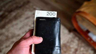 Niepokój na rynku pracy. Jako społeczeństwo biedniejmy