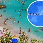 Niepokojące hasła pojawiły się nad włoskimi plażami. Dotyczą Benedykta XVI i Franciszka I