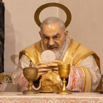 Niepokojące przepowiednie Ojca Pio. Czy świat wkrótce czeka zagłada?