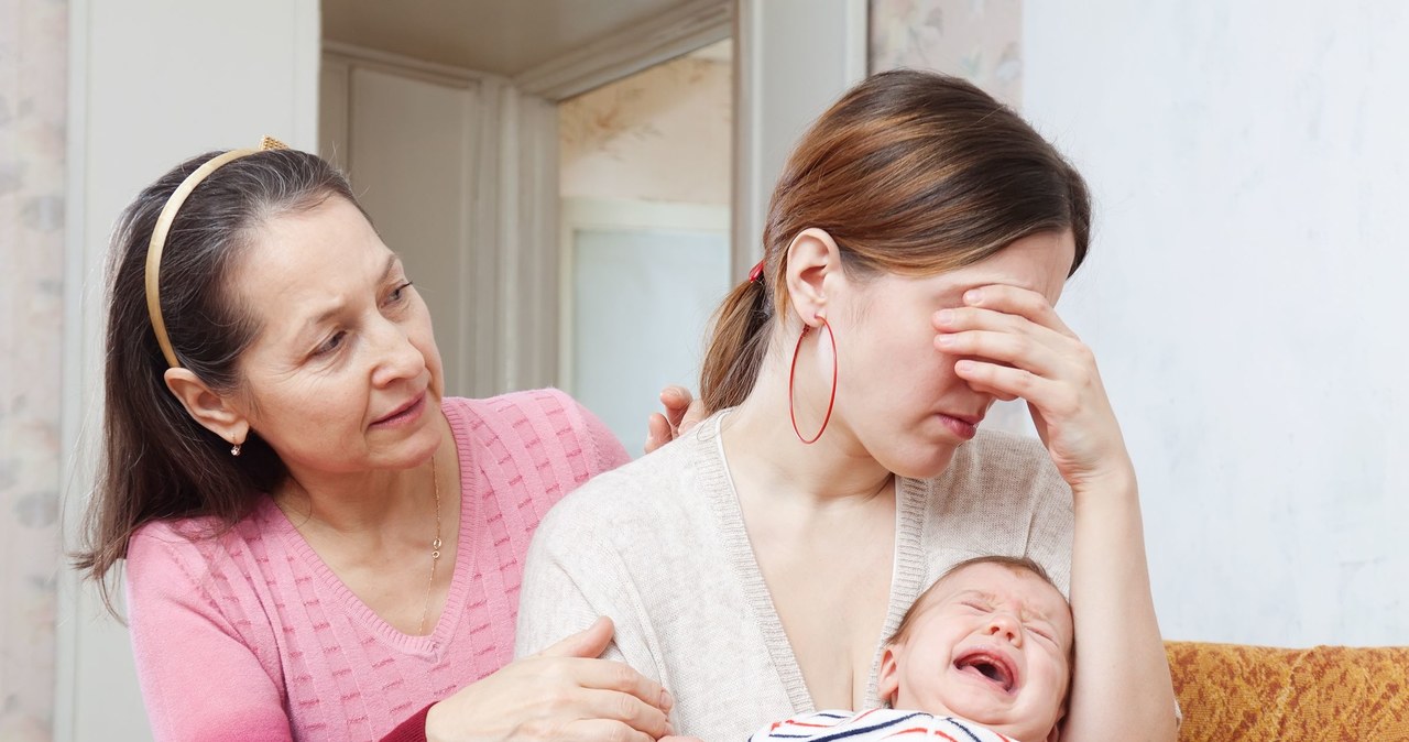 Nieporozumienia zmieniają niekiedy rodzinne spotkania w tortury /123RF/PICSEL