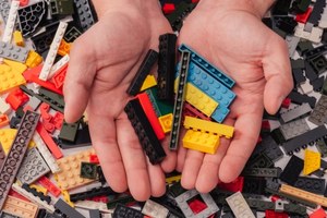 Si scopre che il mattoncino Lego poco appariscente era unico nel suo genere.  Vale una fortuna