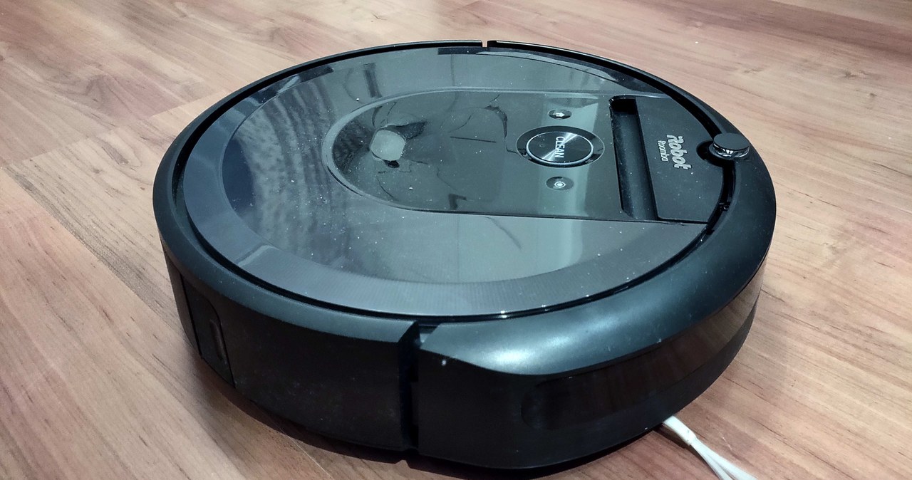 Niepozorny robot sprzątający Roomba fotografował swoich właścicieli w trakcie codziennych czynności. /INTERIA.PL