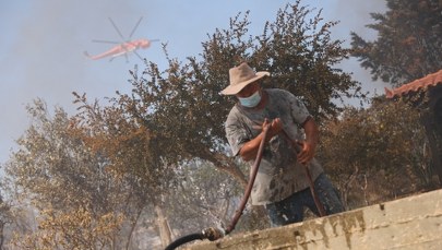 Nierówna walka z ogniem. Ewakuacja w okolicach Aten