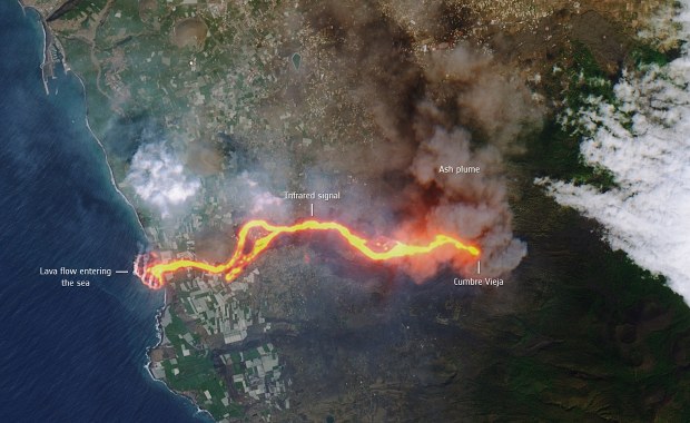 Niesamowite zdjęcie. Rzeka lawy widziana z kosmosu