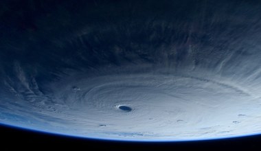 Niesamowite zdjęcie tajfunu z kosmosu